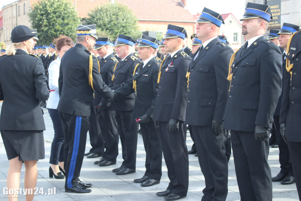 Nadanie i przekazanie sztandaru KP PSP Gostyń