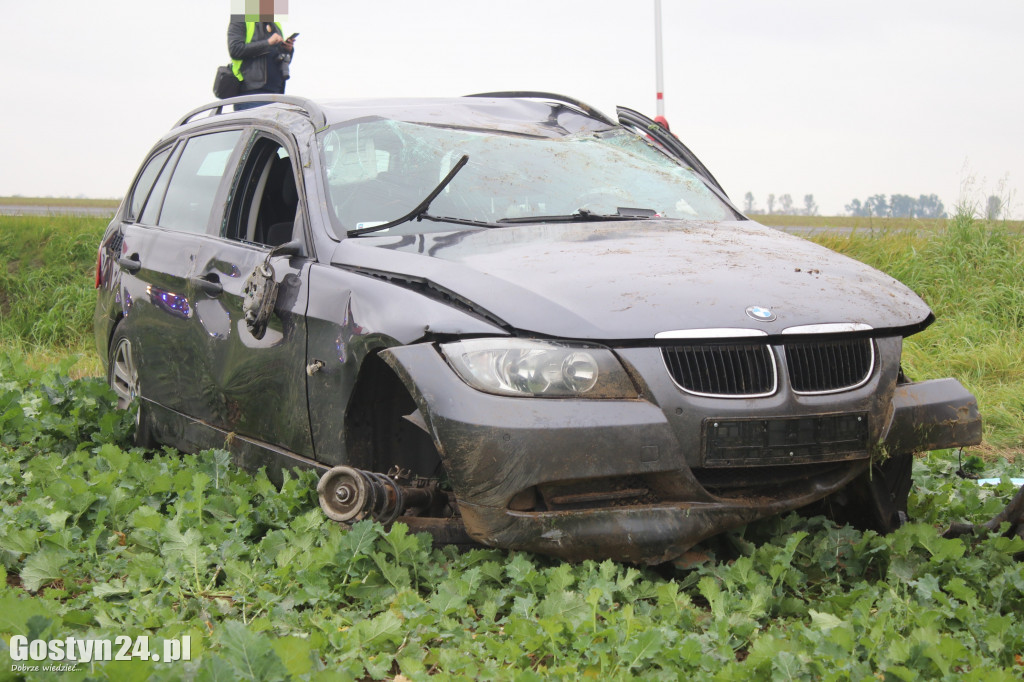 Wypadek BMW i samochodu ciężarowego na trasie Gostyń - Gola