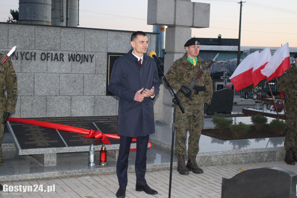 Odsłonięcie nowego pomnika ofiar w Krobi