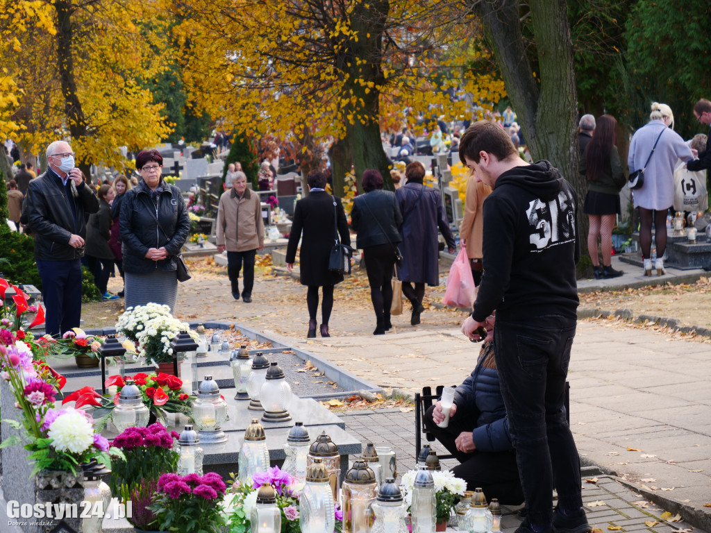 Wszystkich Świętych 1.11.2021 Cmentarz parafialny
