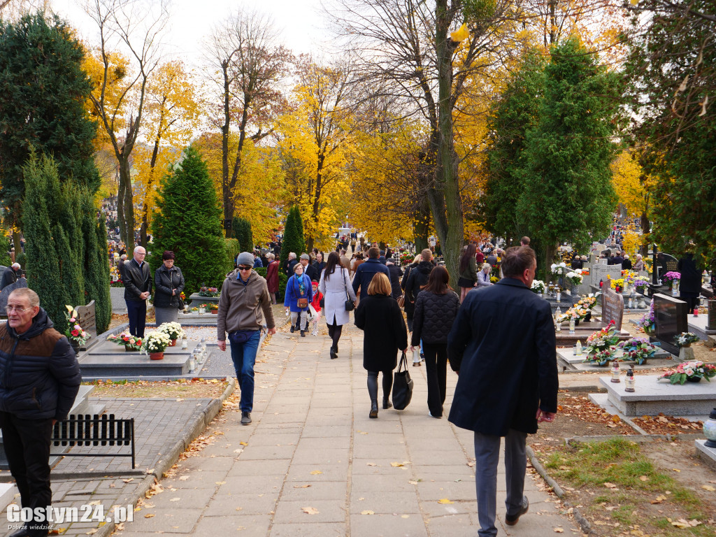 Wszystkich Świętych 1.11.2021 Cmentarz parafialny