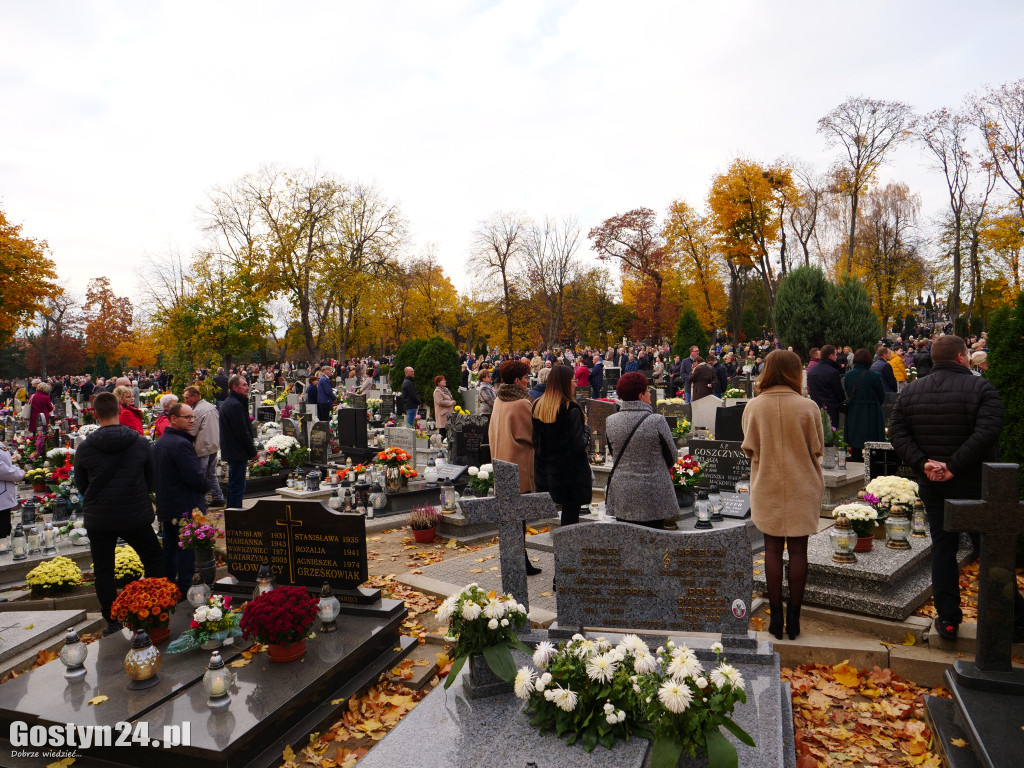 Wszystkich Świętych 1.11.2021 Cmentarz parafialny