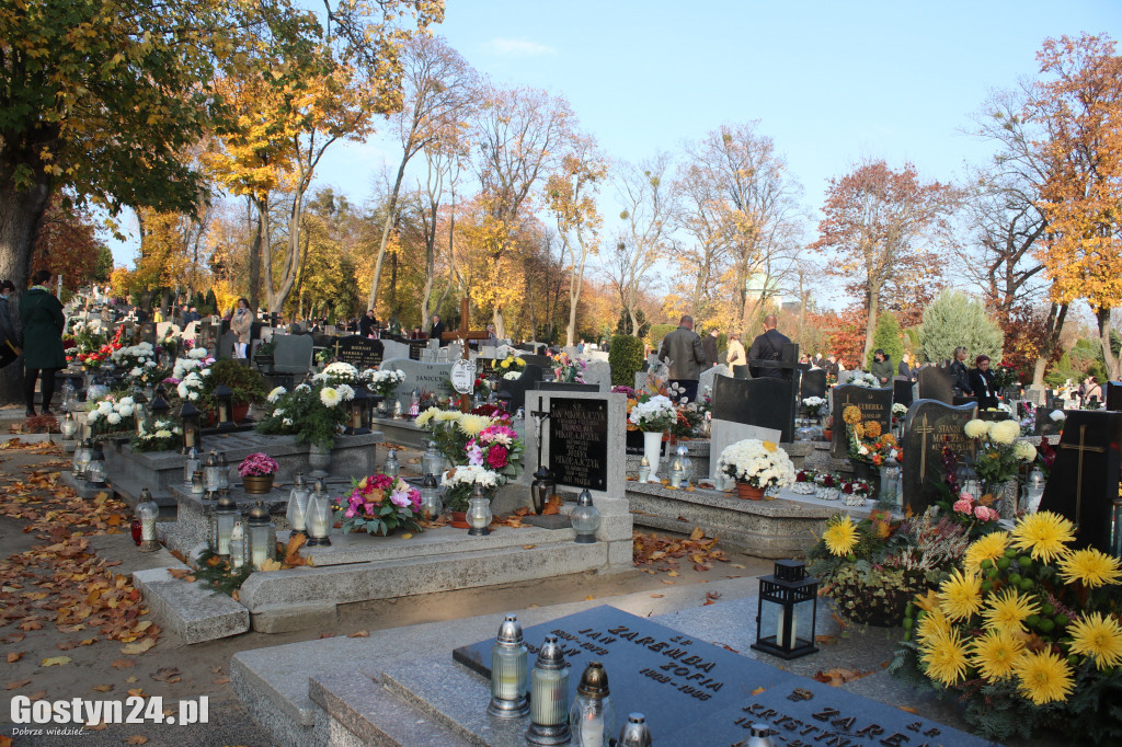 Wszystkich Świętych 1.11.2021 Cmentarz parafialny