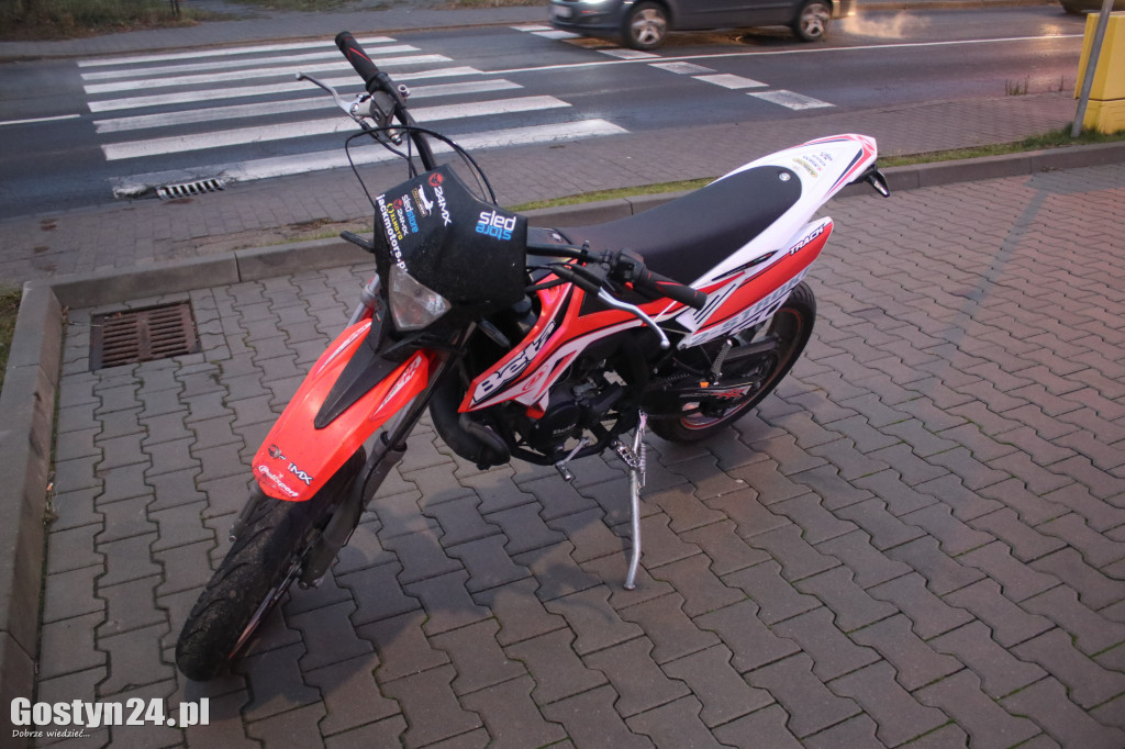 Zdarzenie z udziałem motorowerzysty w Gostyniu