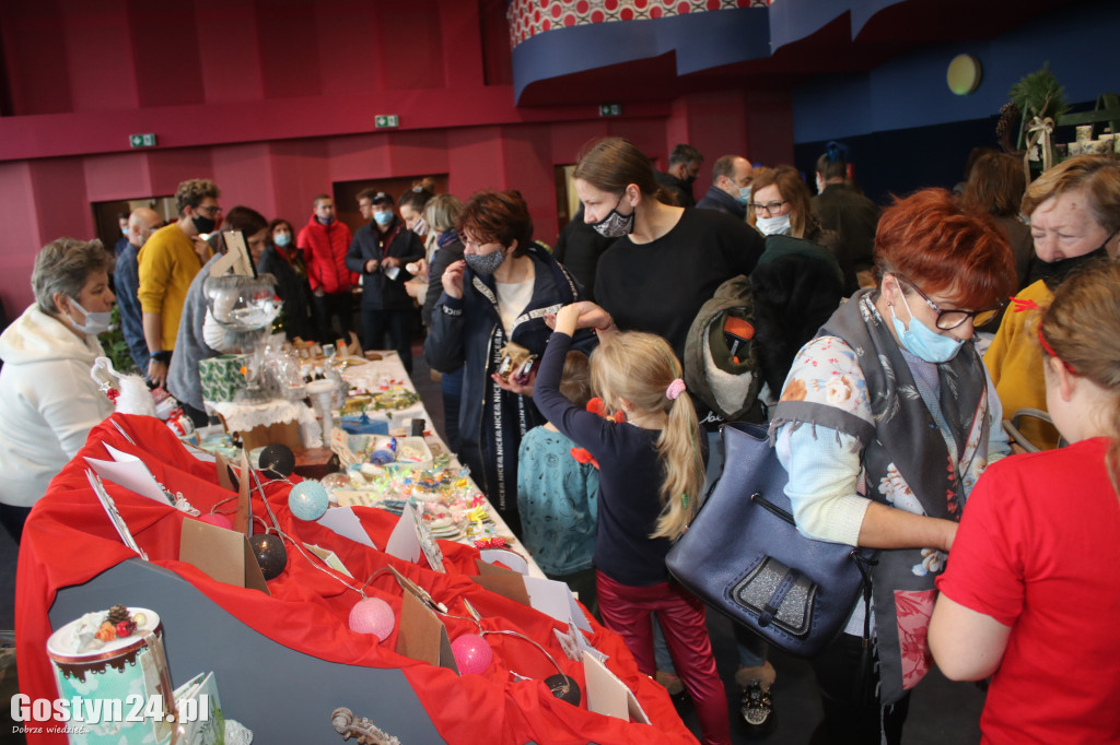 Świąteczna galeria produktów lokalnych w Hutniku