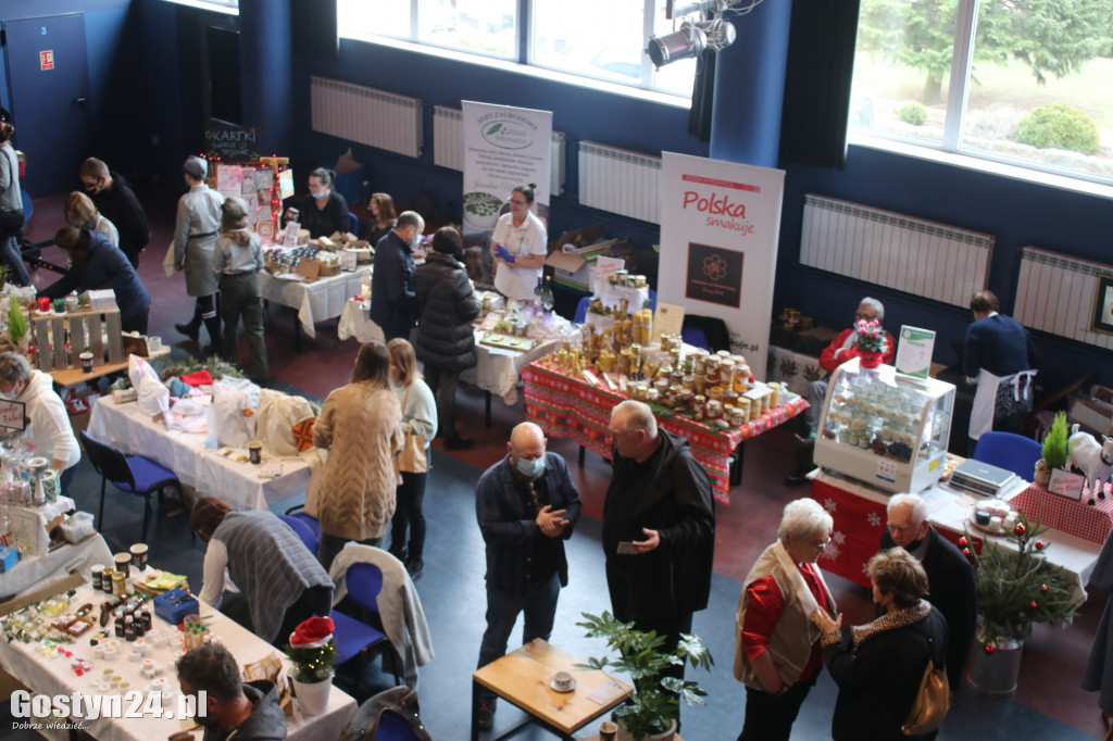 Świąteczna galeria produktów lokalnych w Hutniku