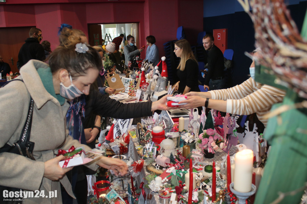 Świąteczna galeria produktów lokalnych w Hutniku