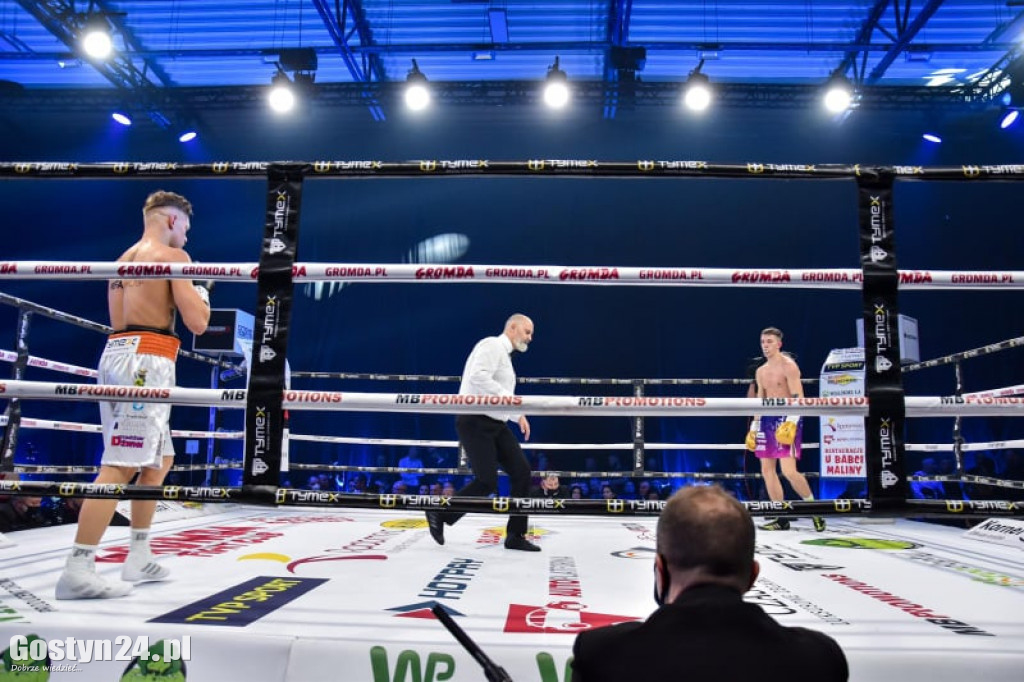 Karol Łapawa pierwszy raz zwyciężył na zawodowym ringu