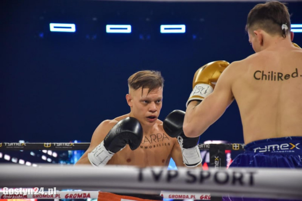 Karol Łapawa pierwszy raz zwyciężył na zawodowym ringu