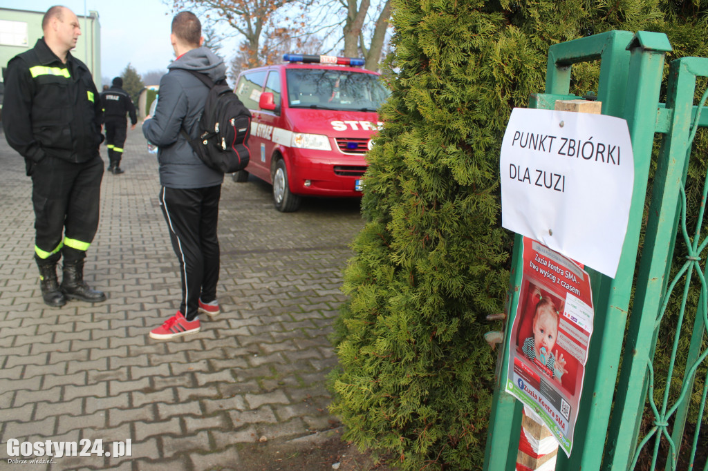 Strażacy zaangażowali się w zbiórkę dla Zuzi