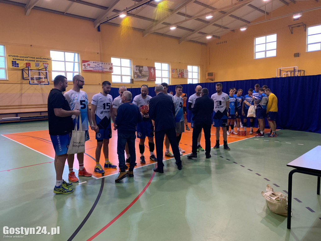 Turniej mikołajkowy w siatkówce w Grabonogu