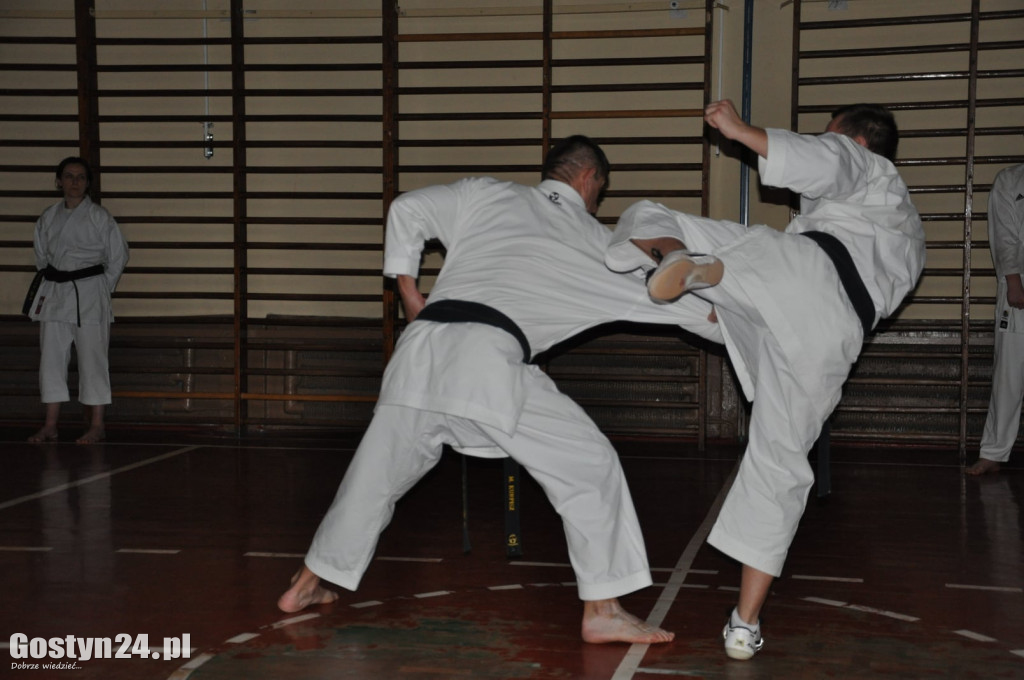Noworoczny trening karateków z TKKF Tecza