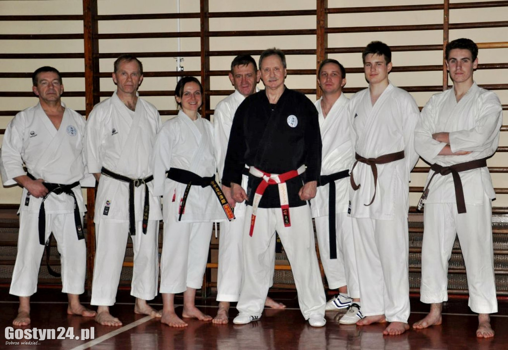 Noworoczny trening karateków z TKKF Tecza