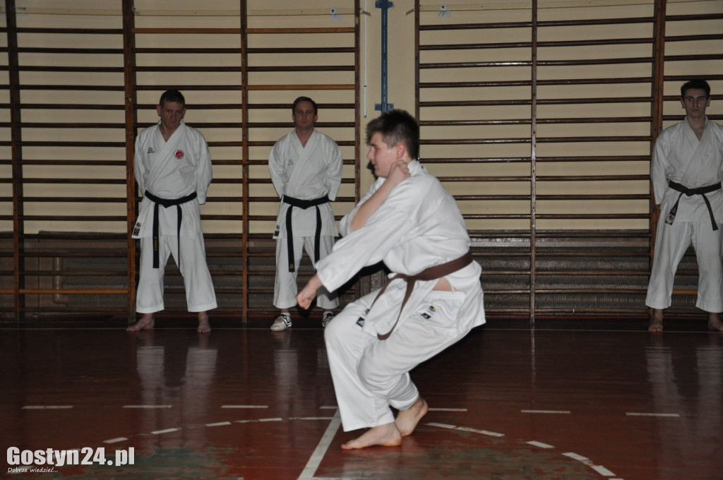 Noworoczny trening karateków z TKKF Tecza