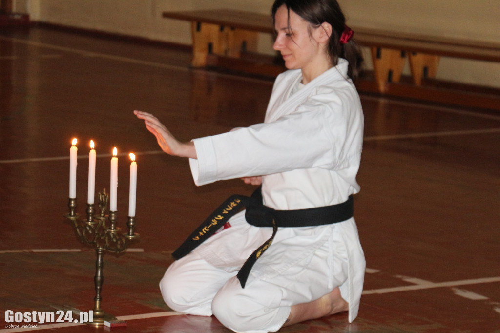 Noworoczny trening karateków z TKKF Tecza
