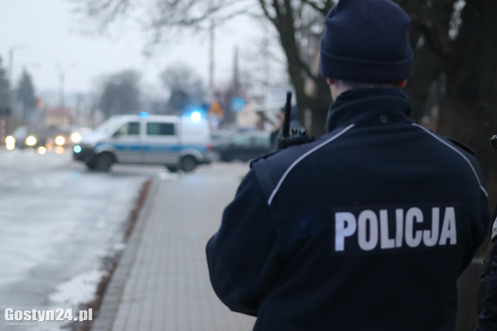 Pożar samochodu na pl. K. Marcinkowskiego w Gostyniu