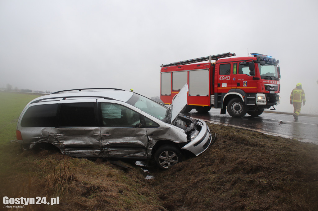 Wypadek na obwodnicy Krobi. Jeden kierowca pijany