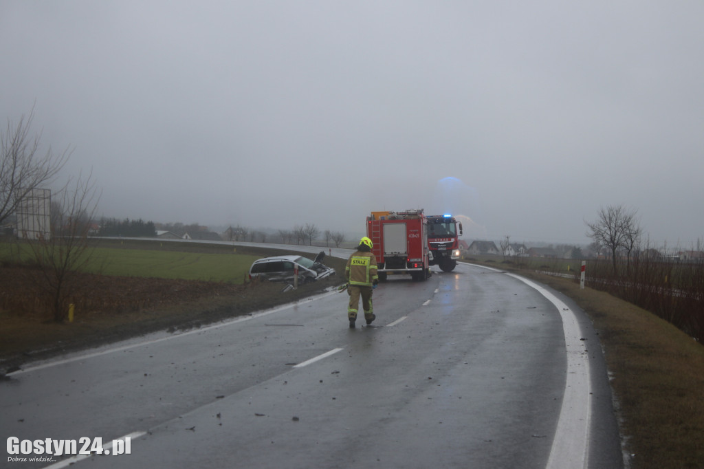 Wypadek na obwodnicy Krobi. Jeden kierowca pijany