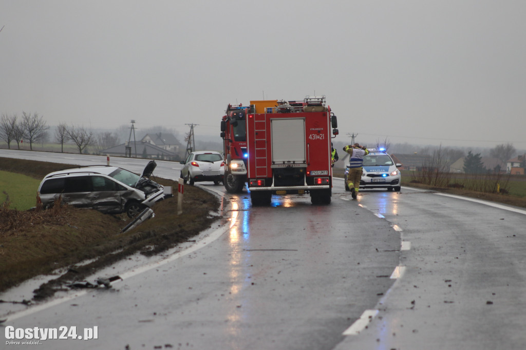 Wypadek na obwodnicy Krobi. Jeden kierowca pijany