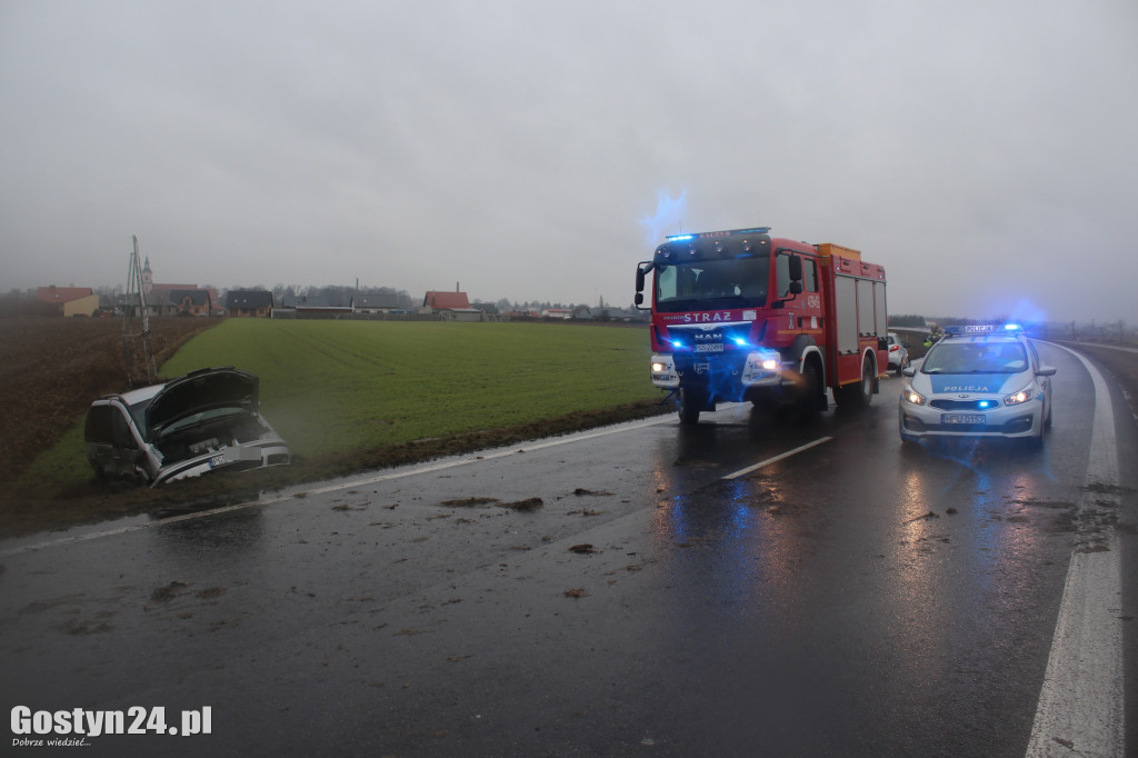 Wypadek na obwodnicy Krobi. Jeden kierowca pijany