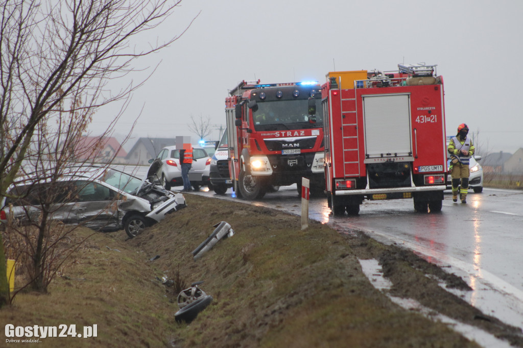 Wypadek na obwodnicy Krobi. Jeden kierowca pijany