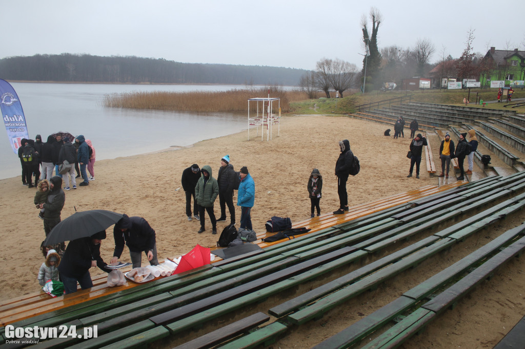 Kąpiel Morsów WOŚP w Cichowie