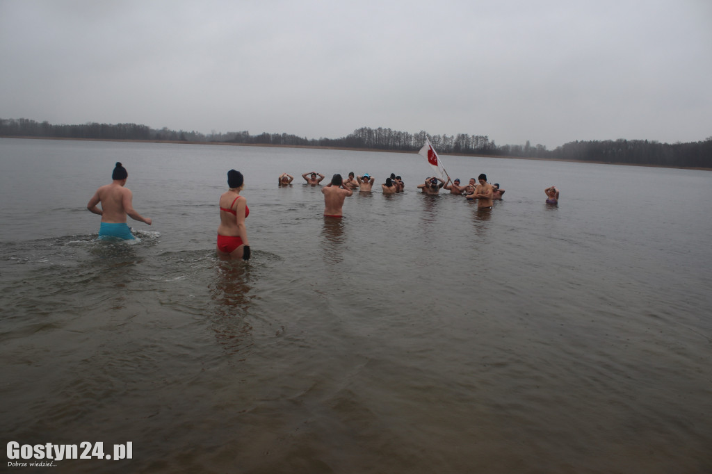 Kąpiel Morsów WOŚP w Cichowie