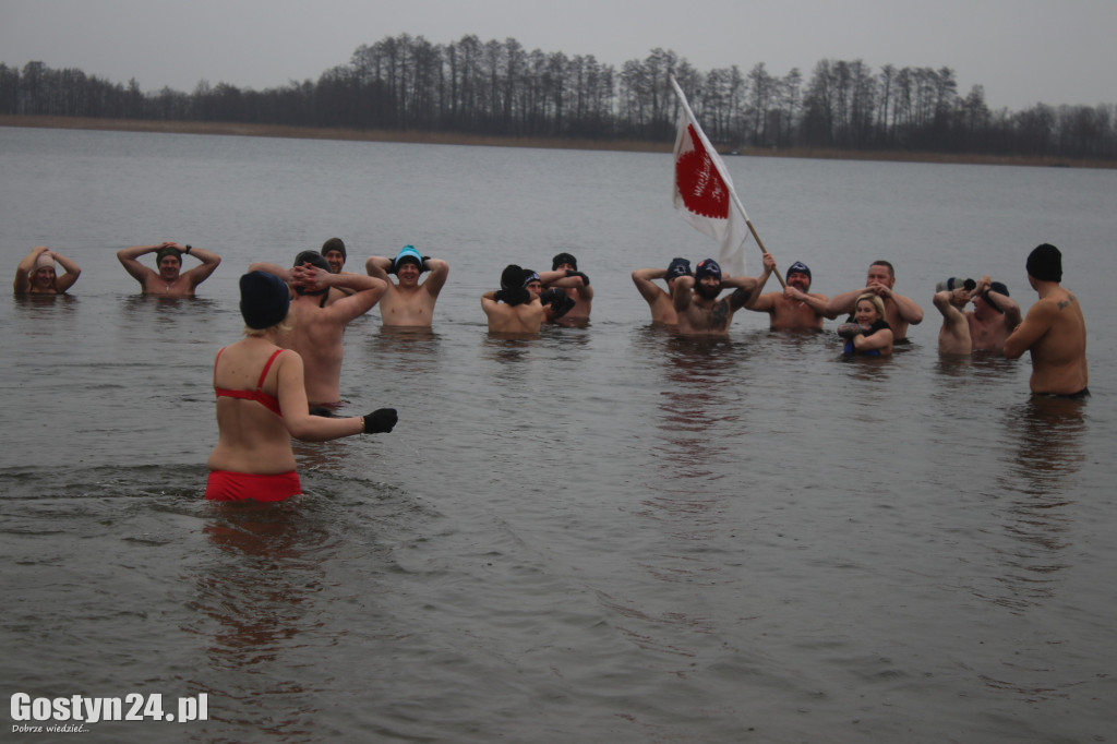 Kąpiel Morsów WOŚP w Cichowie