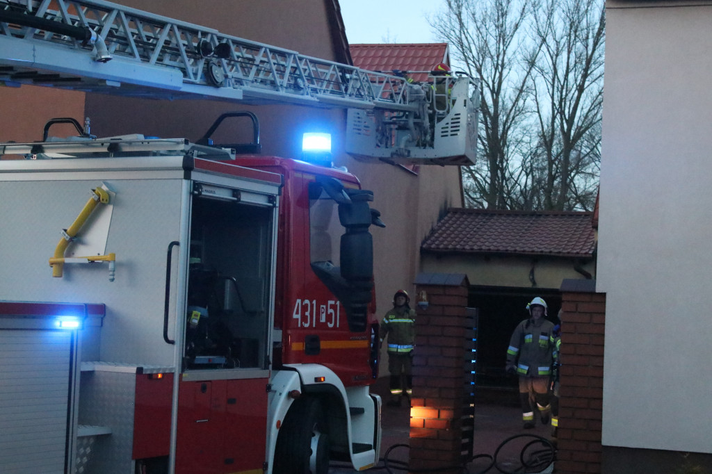Pożar garażu i drewutni w Poniecu