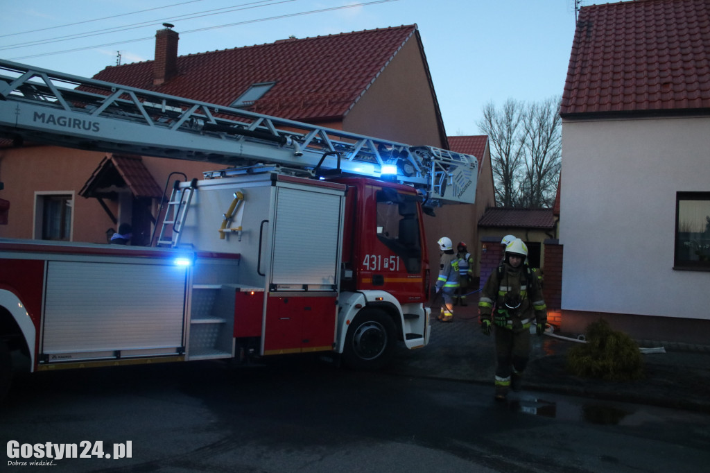 Pożar garażu i drewutni w Poniecu