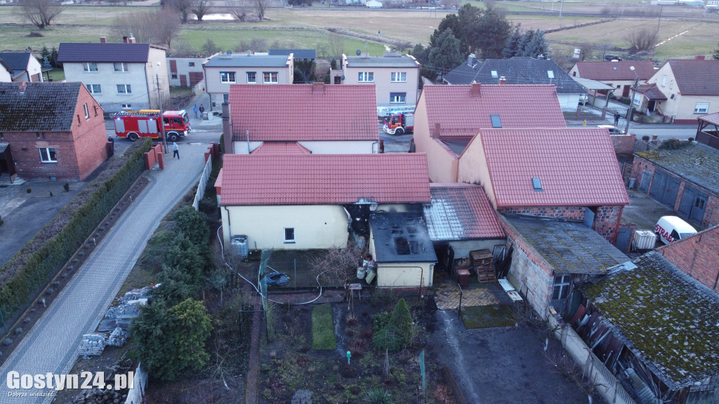 Pożar garażu i drewutni w Poniecu
