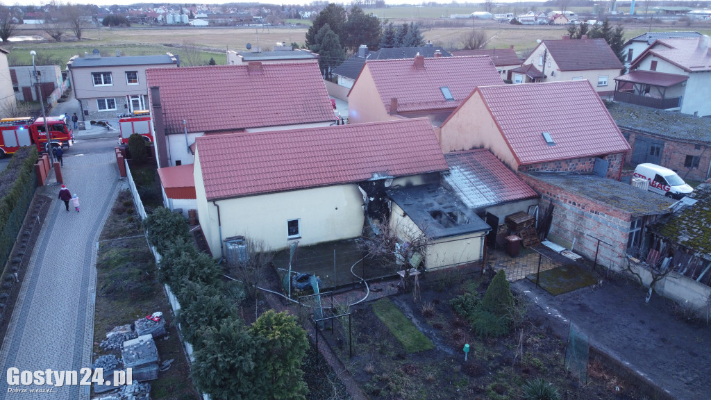 Pożar garażu i drewutni w Poniecu