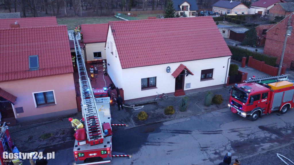 Pożar garażu i drewutni w Poniecu