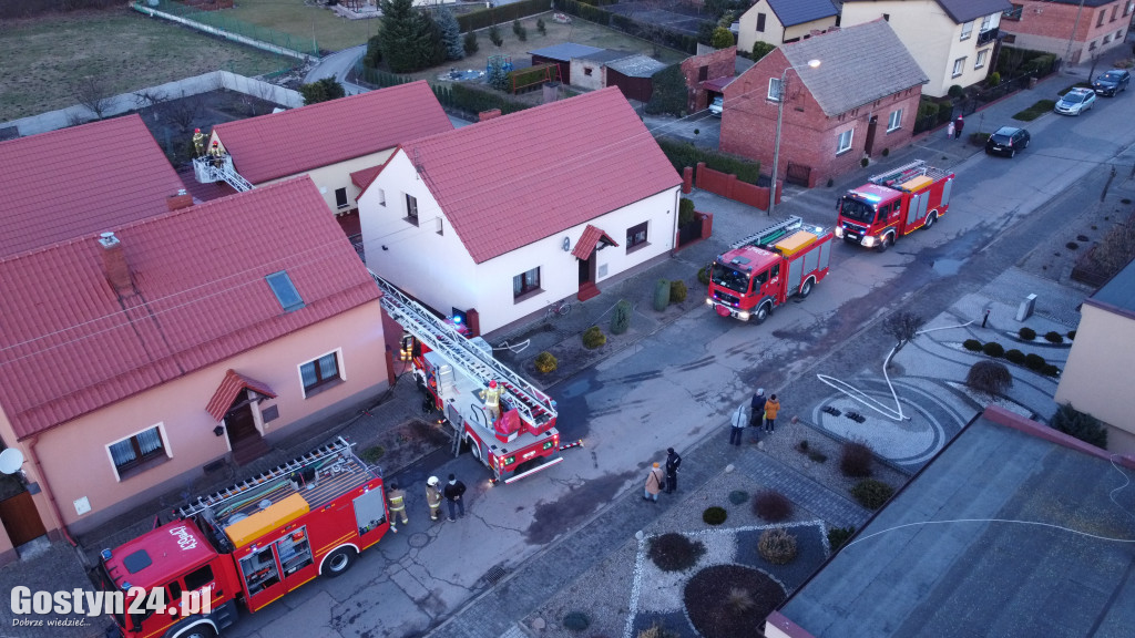 Pożar garażu i drewutni w Poniecu