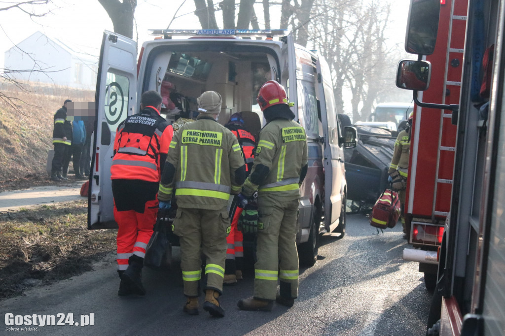 Zdarzenie drogowe na trasie Strzelce Wielkie - Piaski