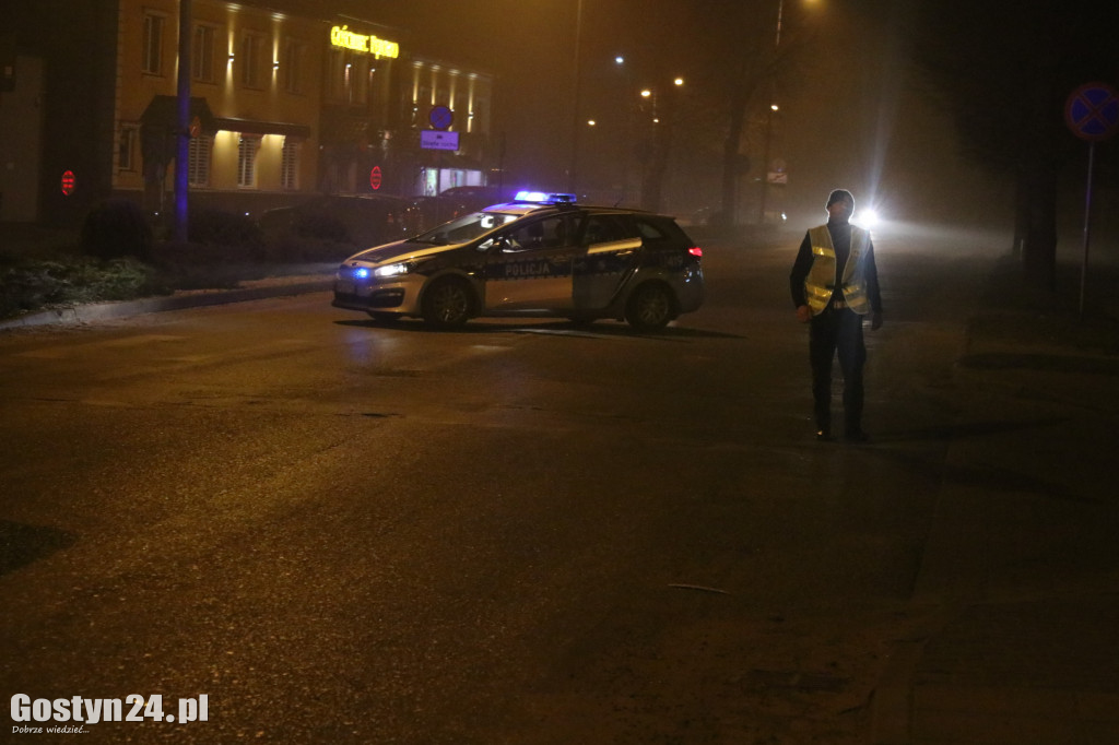 Potrącenie nastolatki w centrum Pępowa