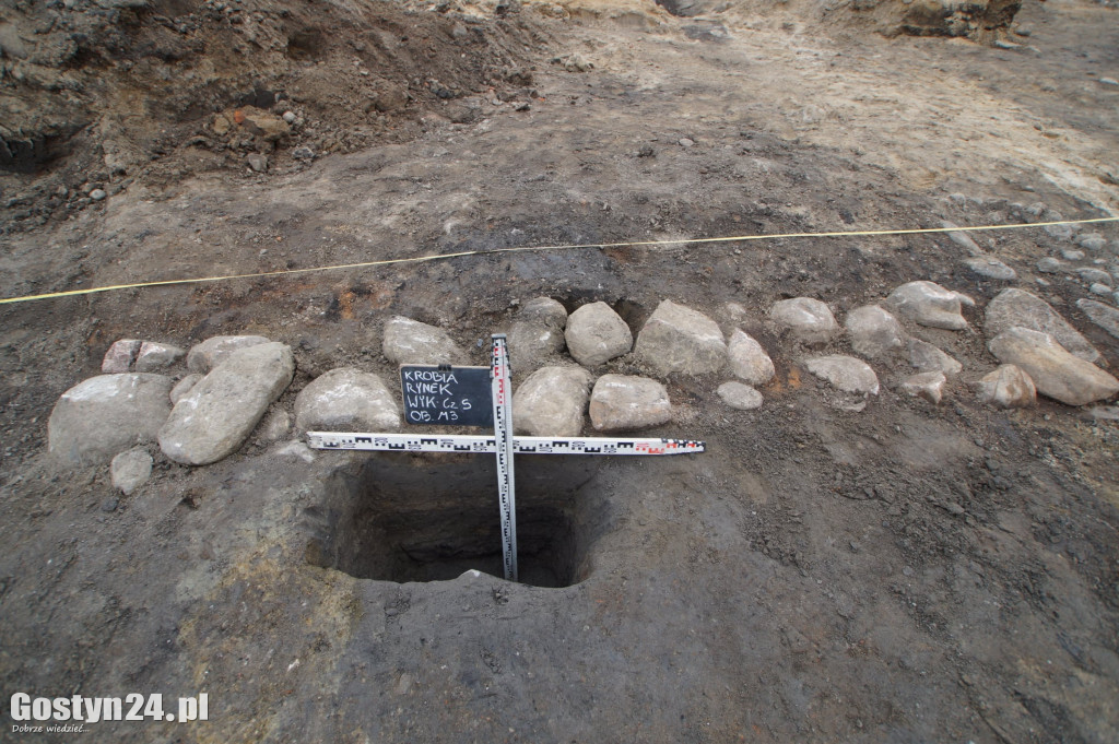 Prace budowlane i archeologiczne na rynku w Krobi