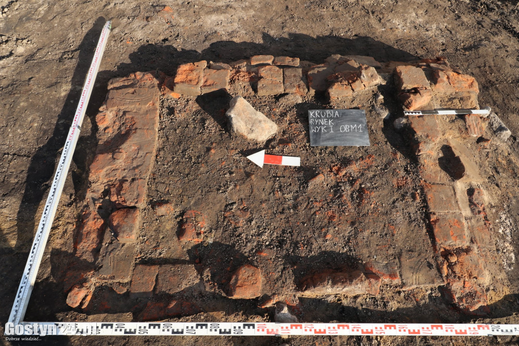 Prace budowlane i archeologiczne na rynku w Krobi