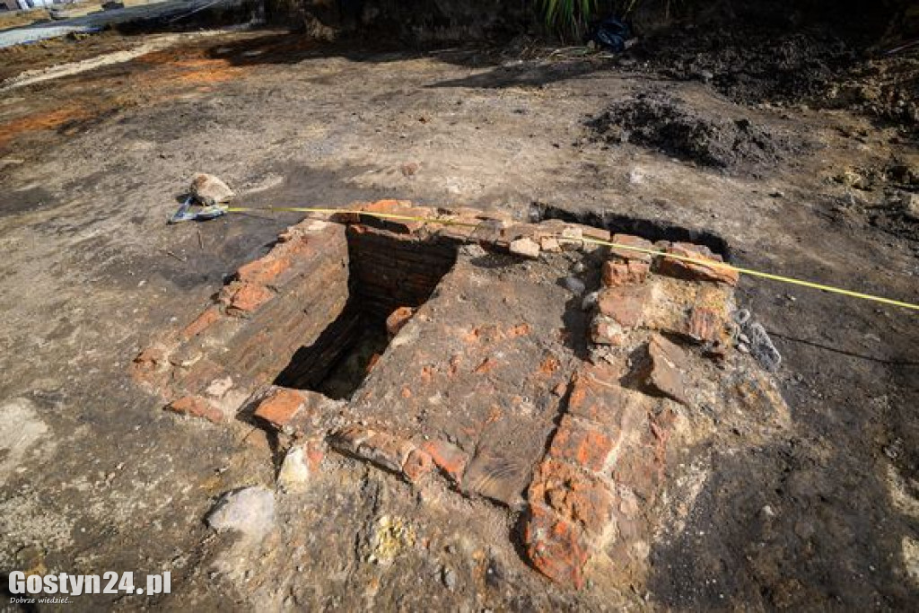 Prace budowlane i archeologiczne na rynku w Krobi