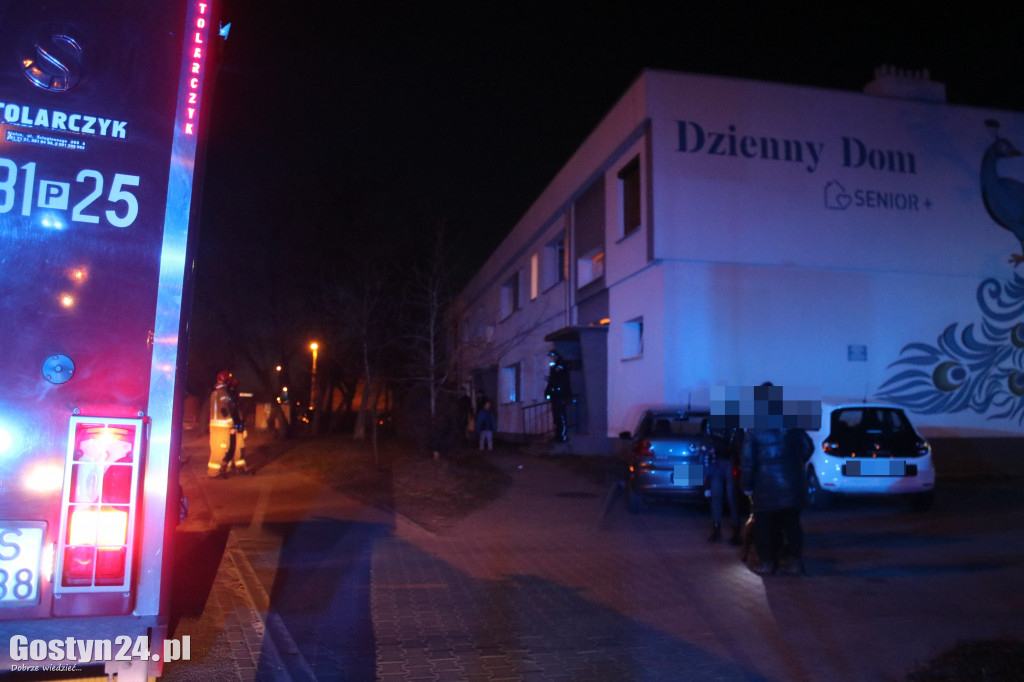 Mężczyzna odkręcił gaz w mieszkaniu, interweniowały służby