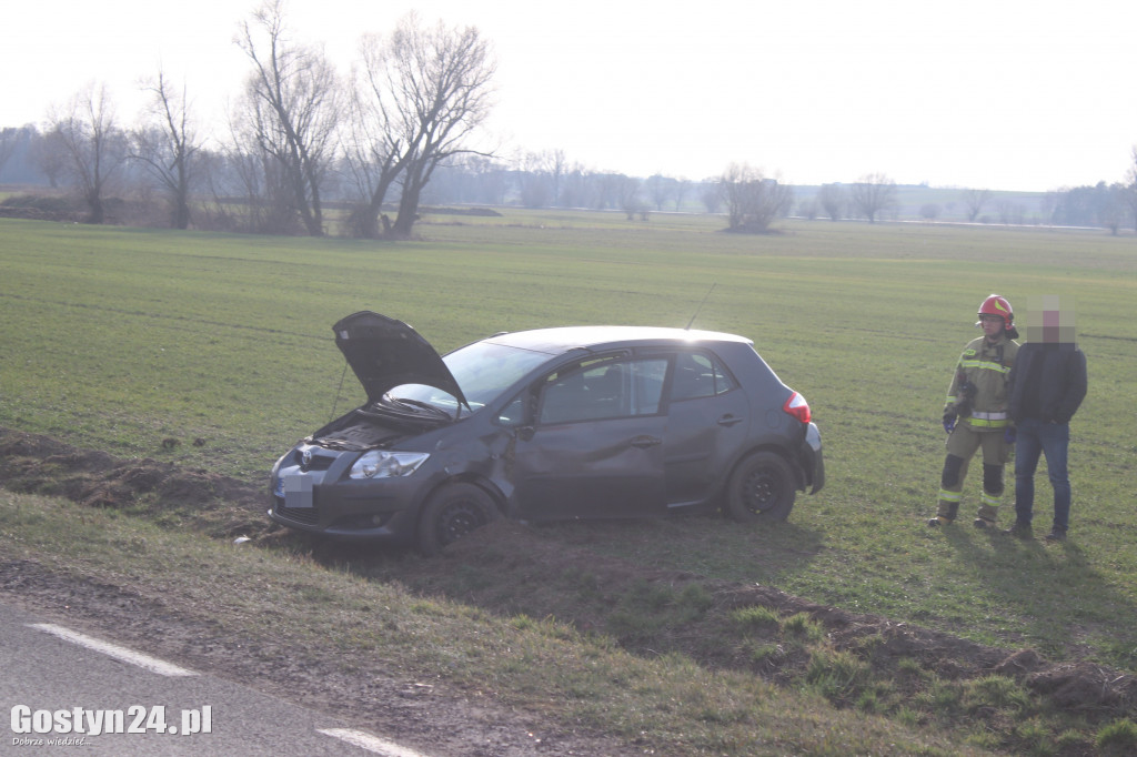 Kolizja dwóch pojazdów na trasie Gostyń-Krobia