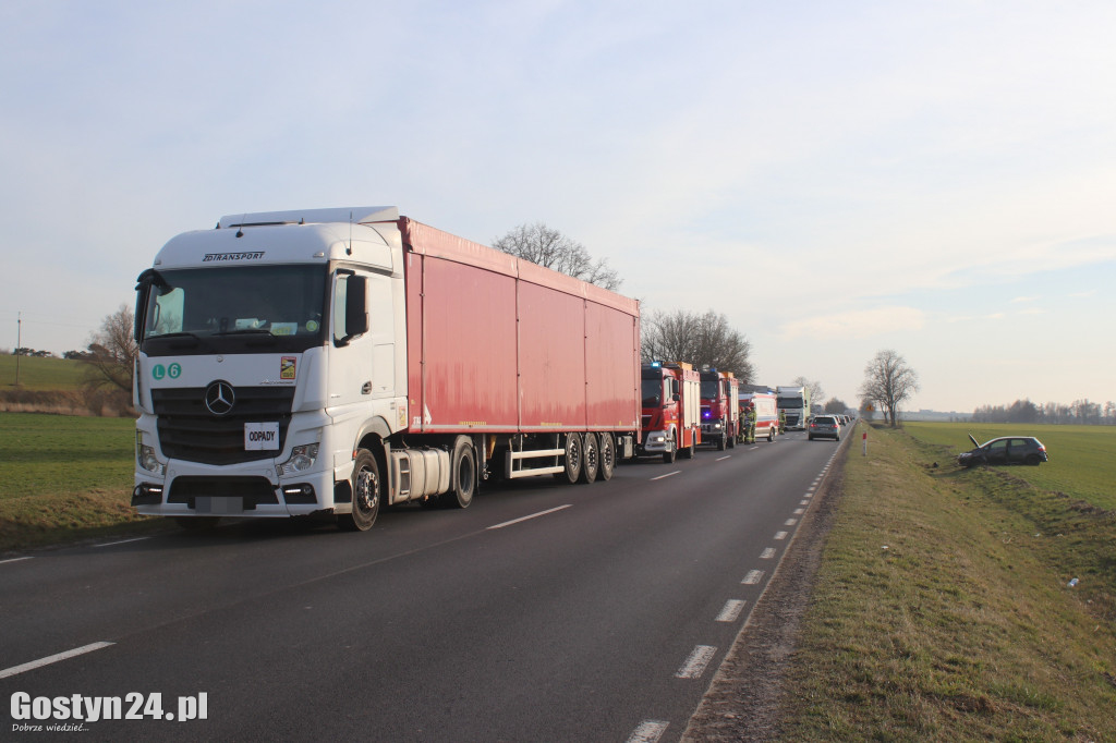 Kolizja dwóch pojazdów na trasie Gostyń-Krobia