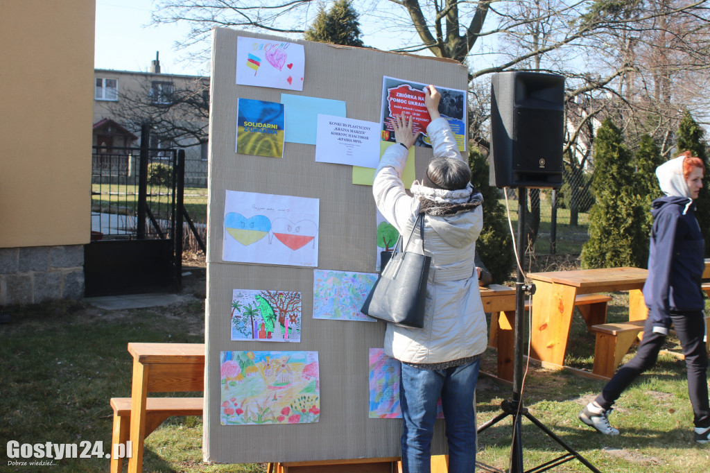 Piknik integracyjny dla uchodźców w Pępowie