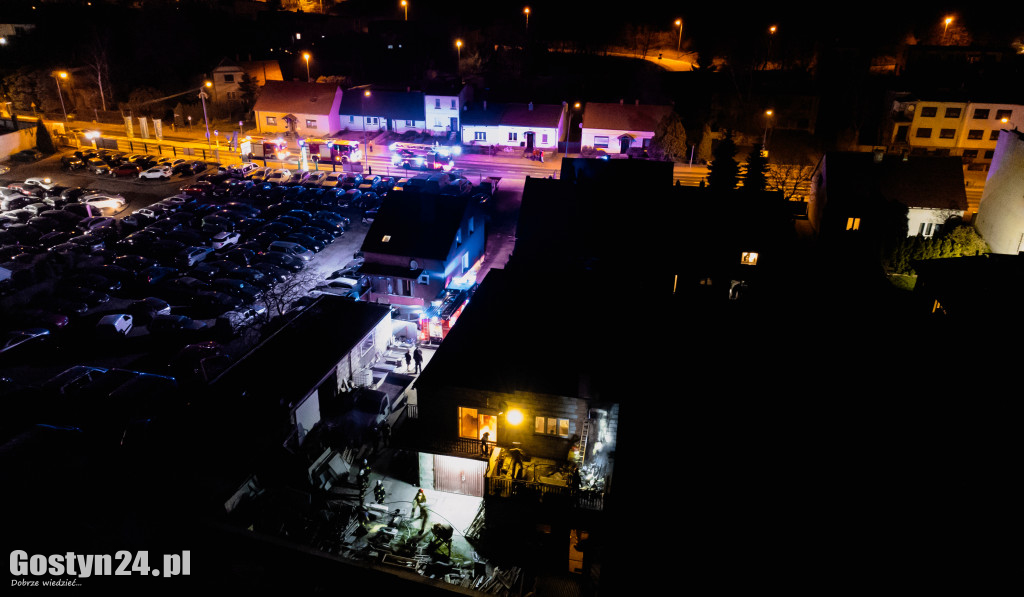 Pożar na terenie posesji na ul. Jana Pawła II w Gostyniu