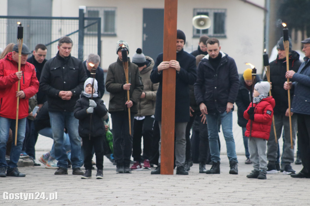 Drogi Krzyżowe w Gostyniu, Piaskach i Poniecu