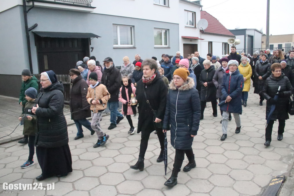 Drogi Krzyżowe w Gostyniu, Piaskach i Poniecu