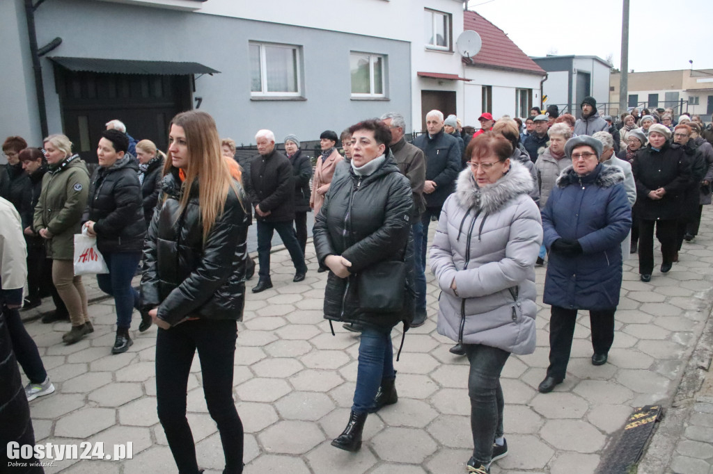 Drogi Krzyżowe w Gostyniu, Piaskach i Poniecu