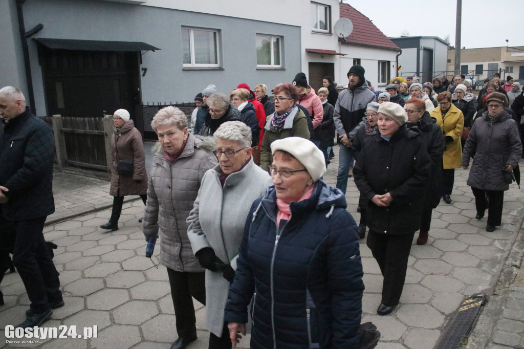 Drogi Krzyżowe w Gostyniu, Piaskach i Poniecu