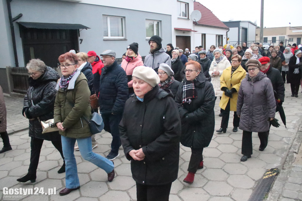 Drogi Krzyżowe w Gostyniu, Piaskach i Poniecu