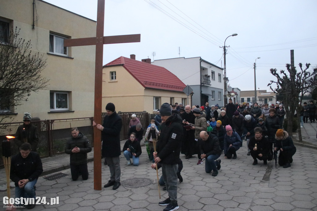 Drogi Krzyżowe w Gostyniu, Piaskach i Poniecu